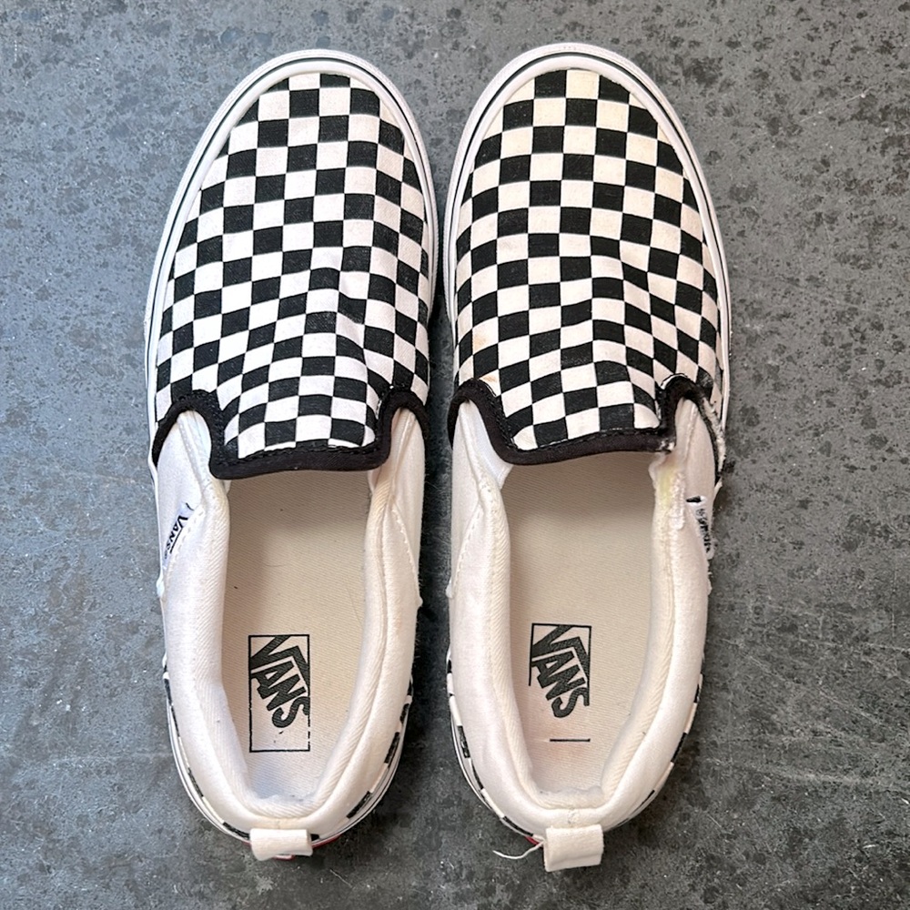 Vans classic slip on Asher blk & wht “Checkers” EUC size 7 YT worn twice